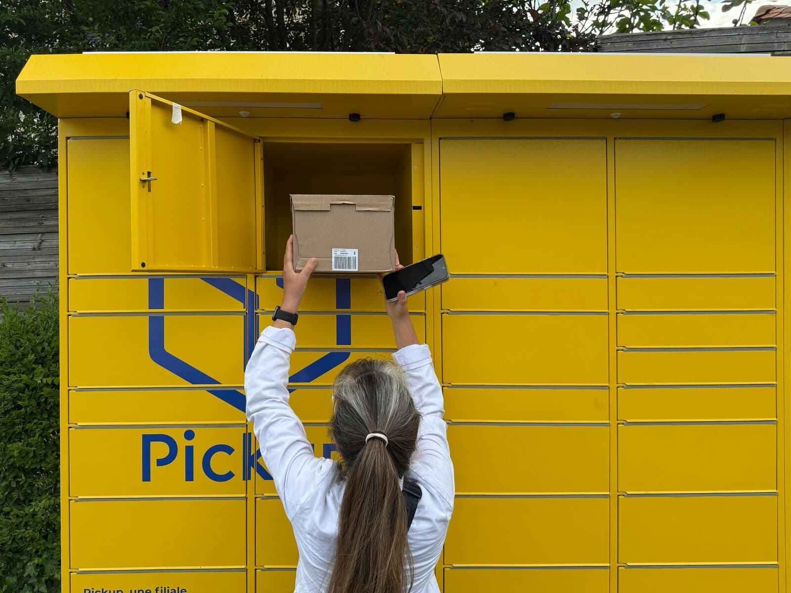 Mensajes automáticos para puntos de recogida GLS y UPS — cómo avisar a los clientes y reducir los paquetes retenidos