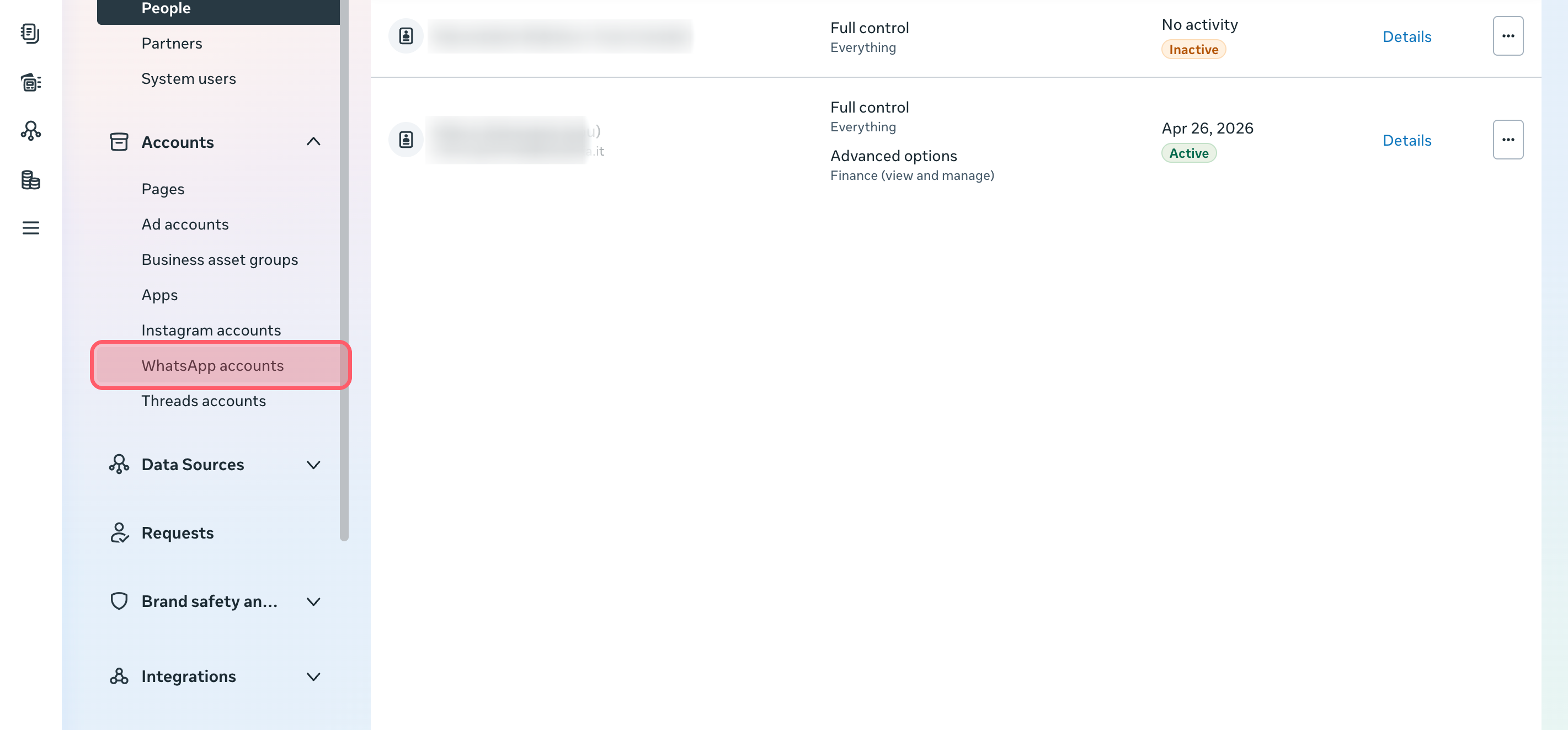 Selecciona Cuentas de WhatsApp